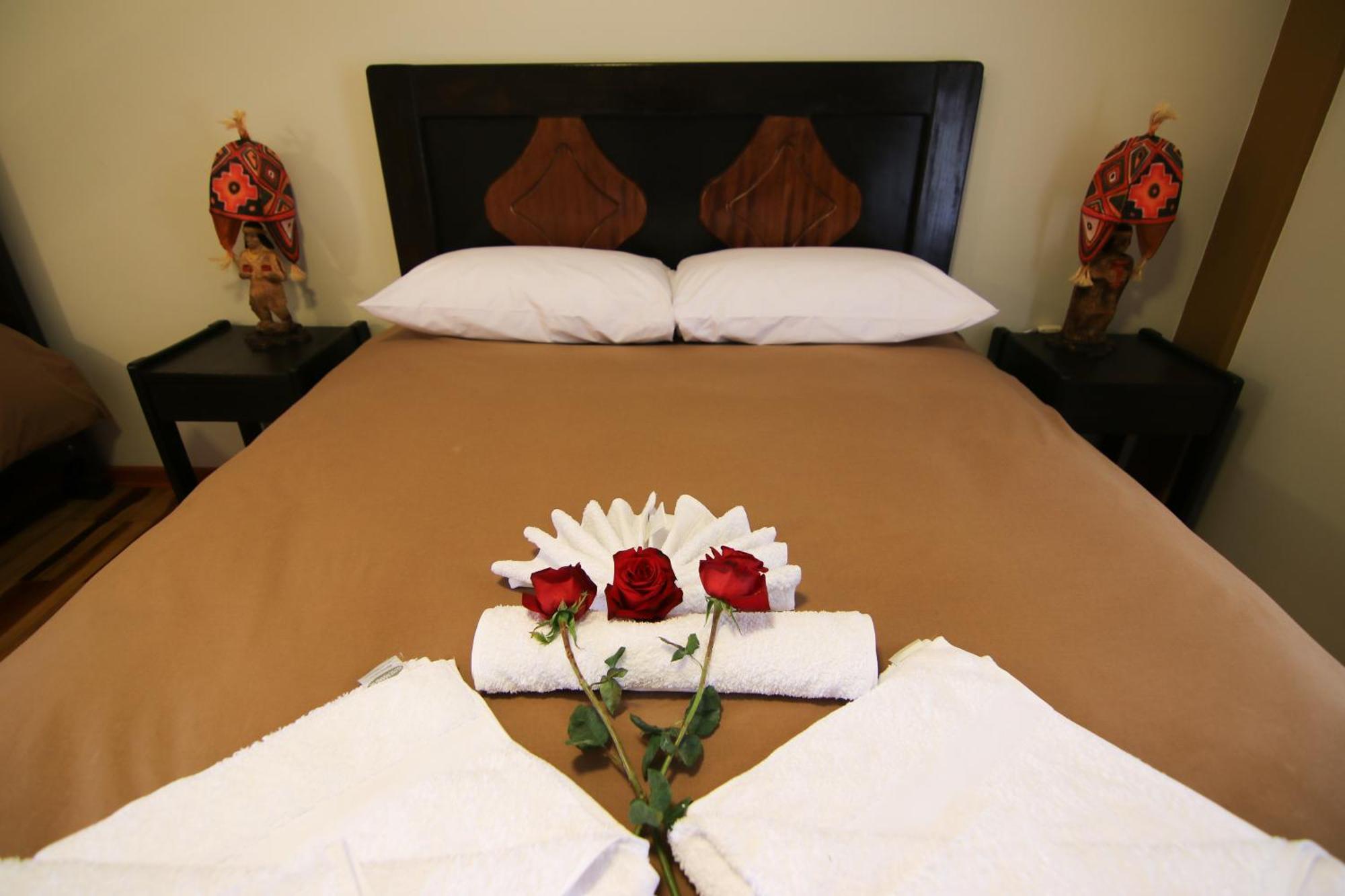 Tunupa Lodge Hotel Ollantaytambo Bagian luar foto