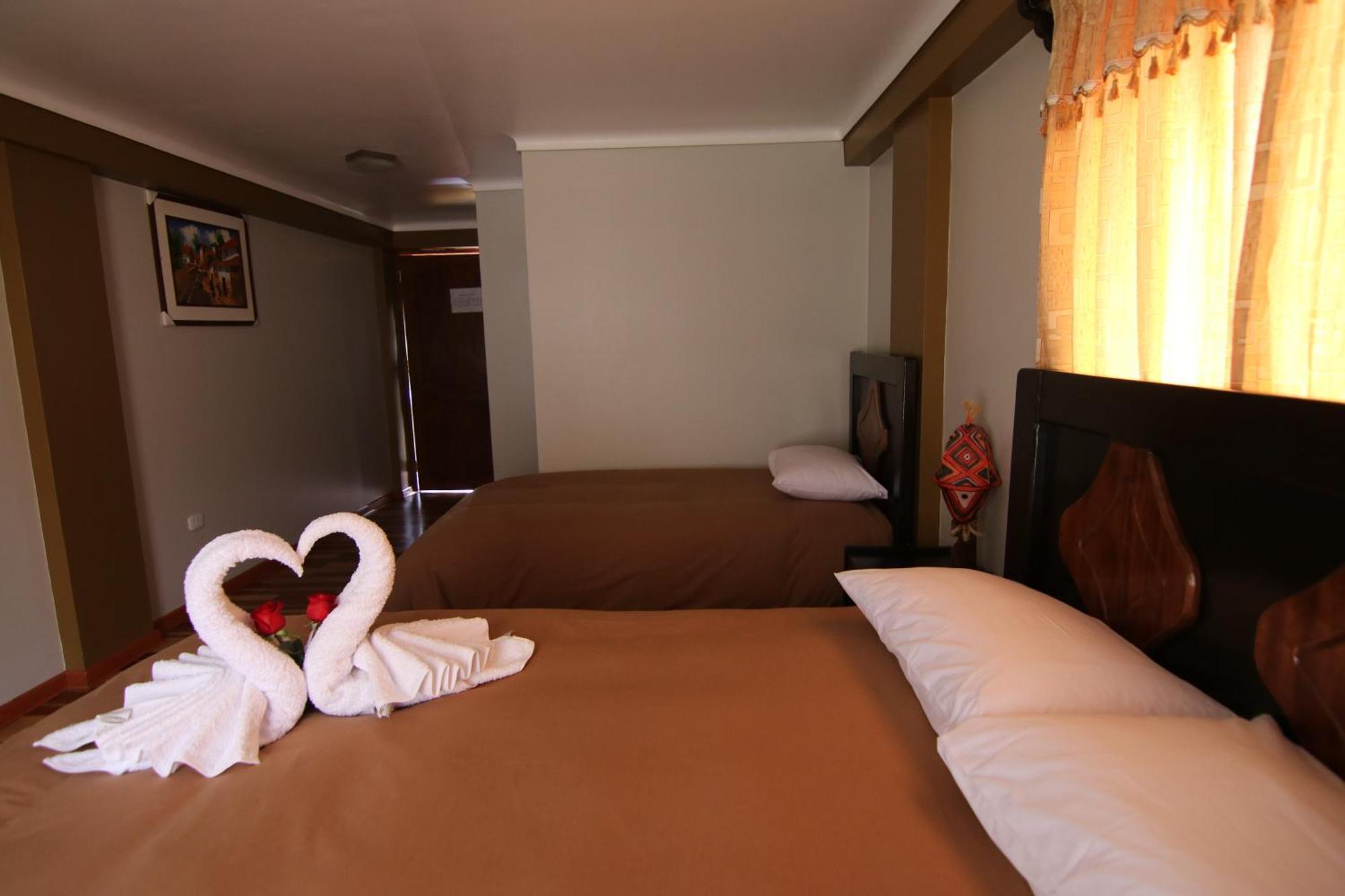 Tunupa Lodge Hotel Ollantaytambo Bagian luar foto