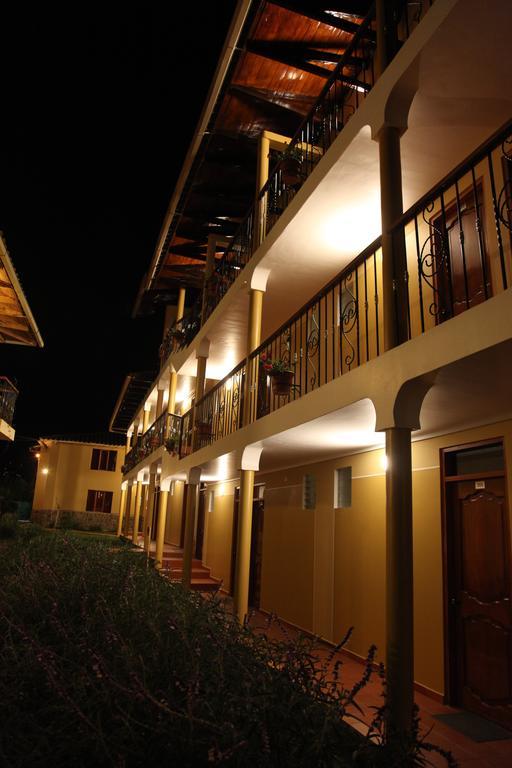 Tunupa Lodge Hotel Ollantaytambo Bagian luar foto
