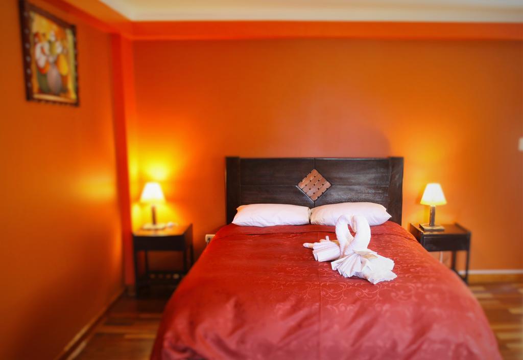Tunupa Lodge Hotel Ollantaytambo Bagian luar foto